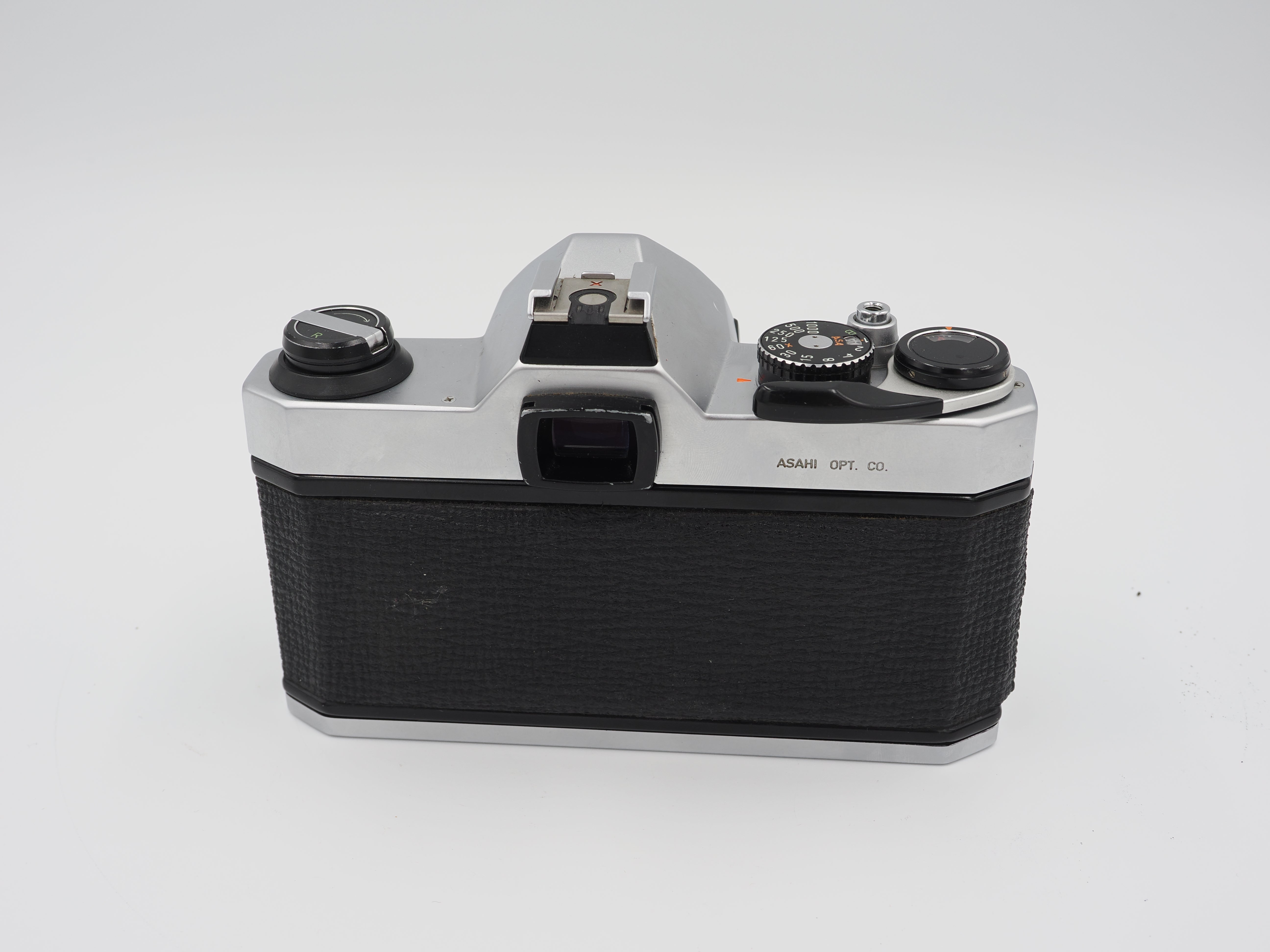 Used Pentax K1000 with 50mm f2 film camera #6576