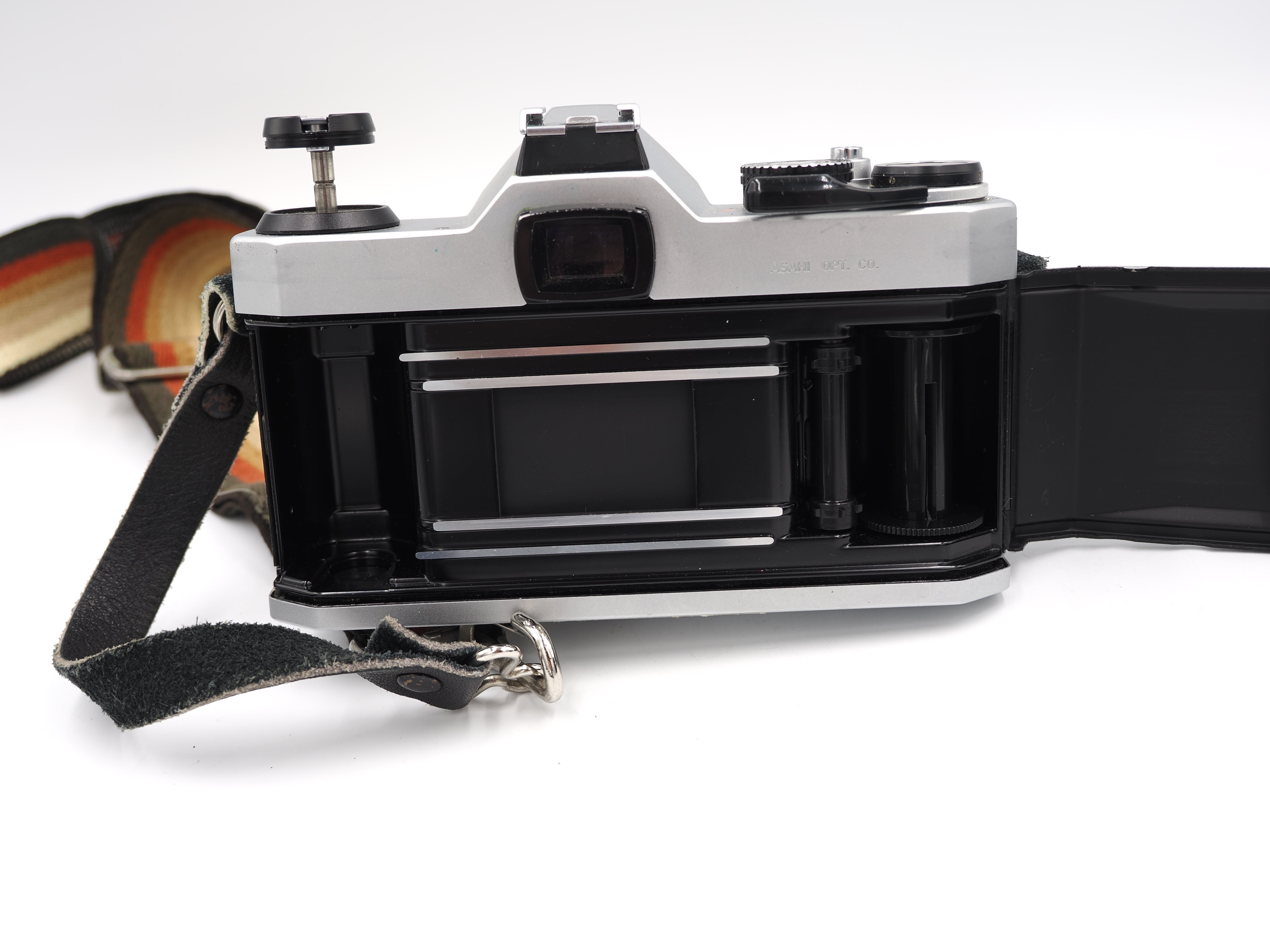 Used Pentax K1000 with 50mm f/2 lens and leather case MINT #7009