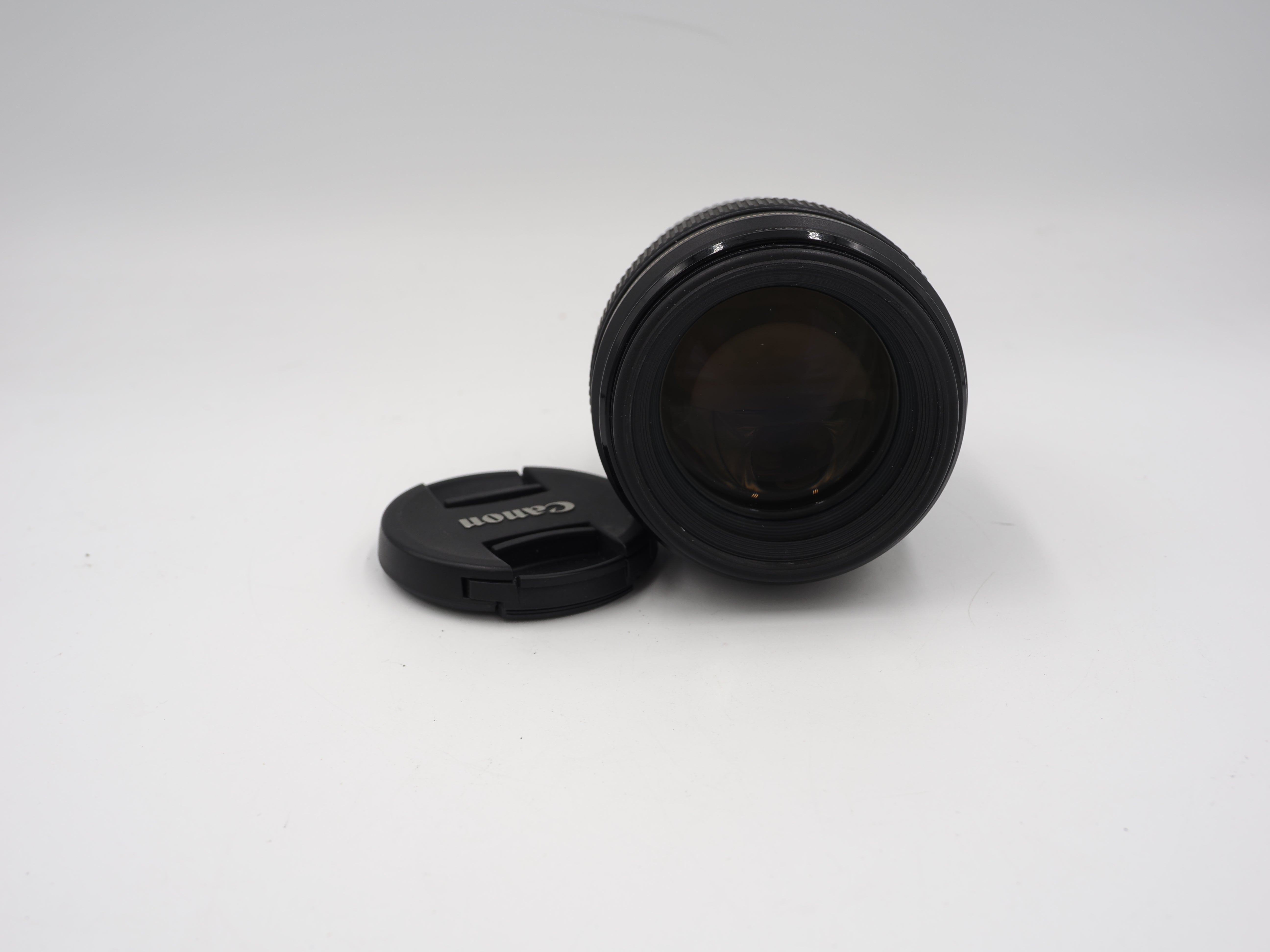 Used Canon EF 85mm f/1.8 lens #7064