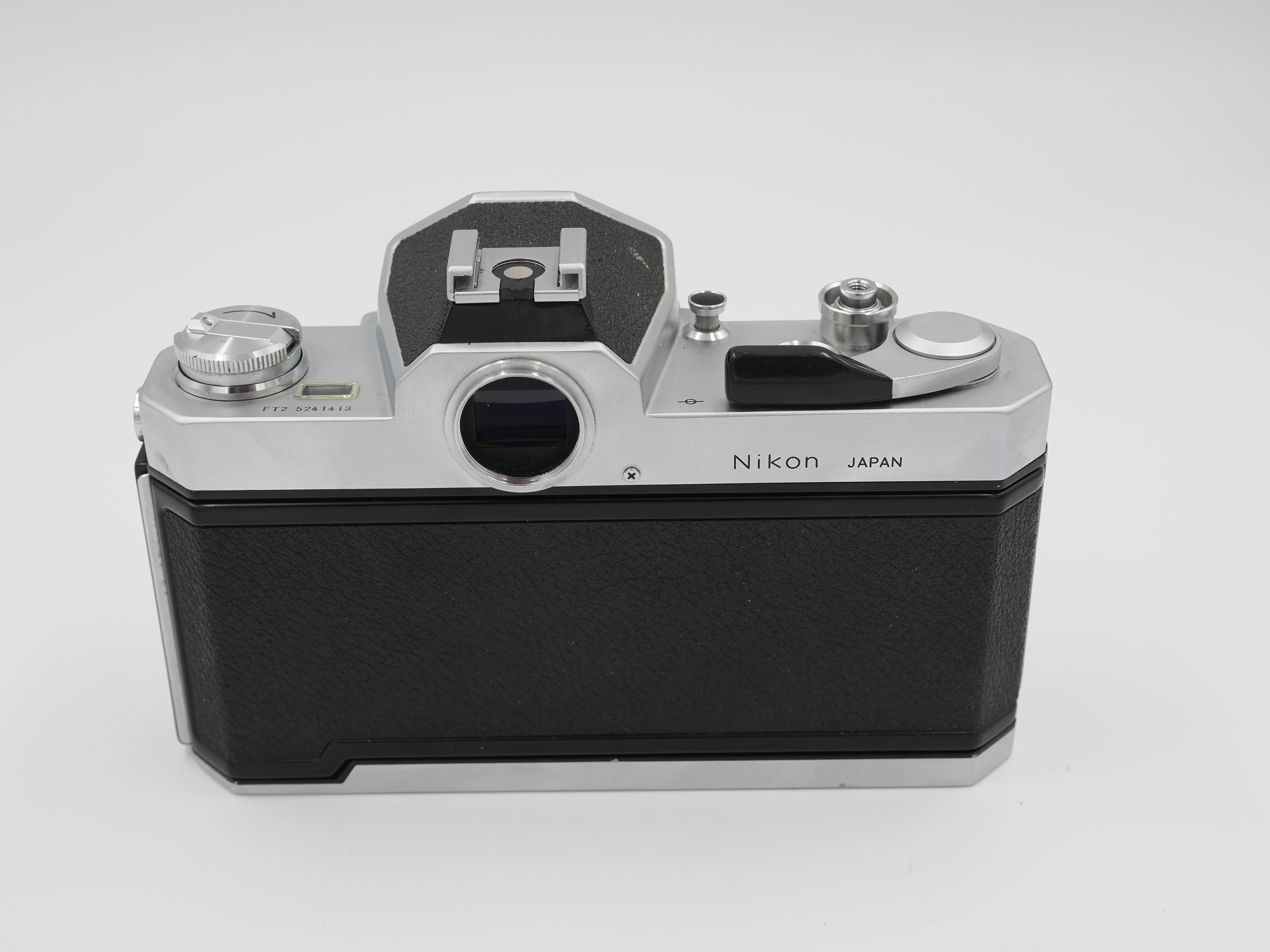 Used Mint Nikkormat FT2 35mm camera body only #6660