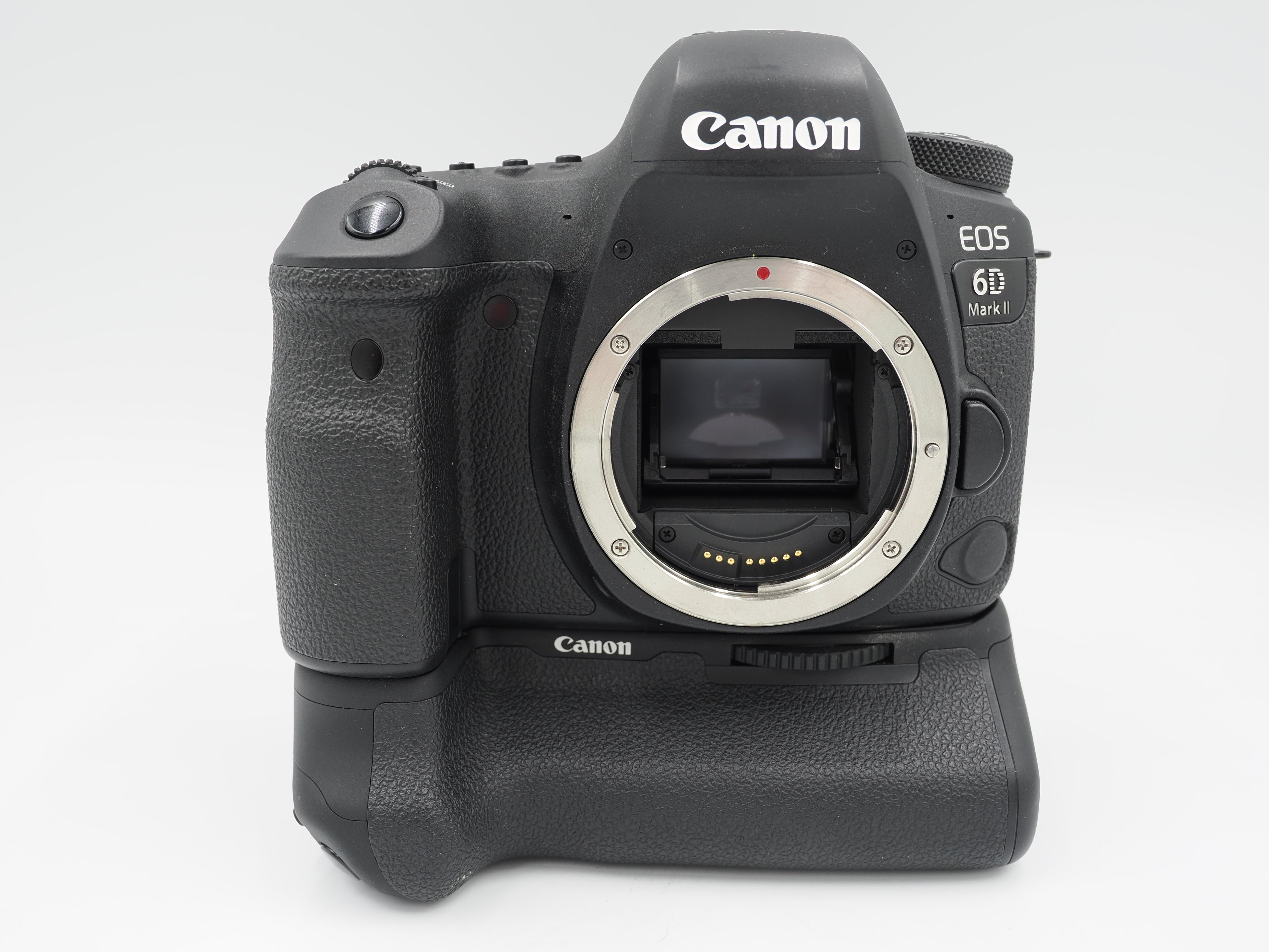 Canon 6D Mark II camera with extended battery grip #6816