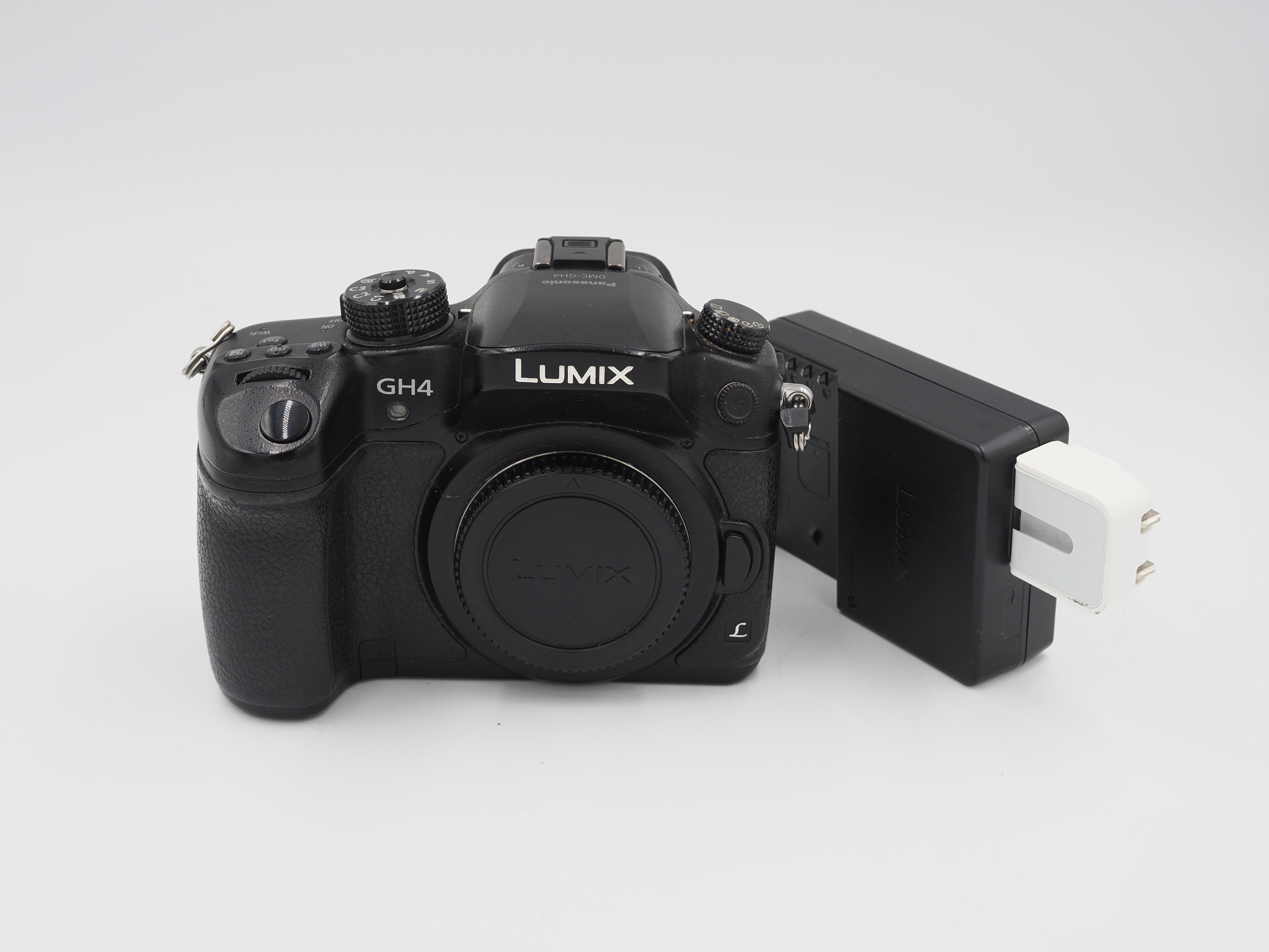 Used Panasonic Lumix GH4 Mirrorless Camera MFT #6690