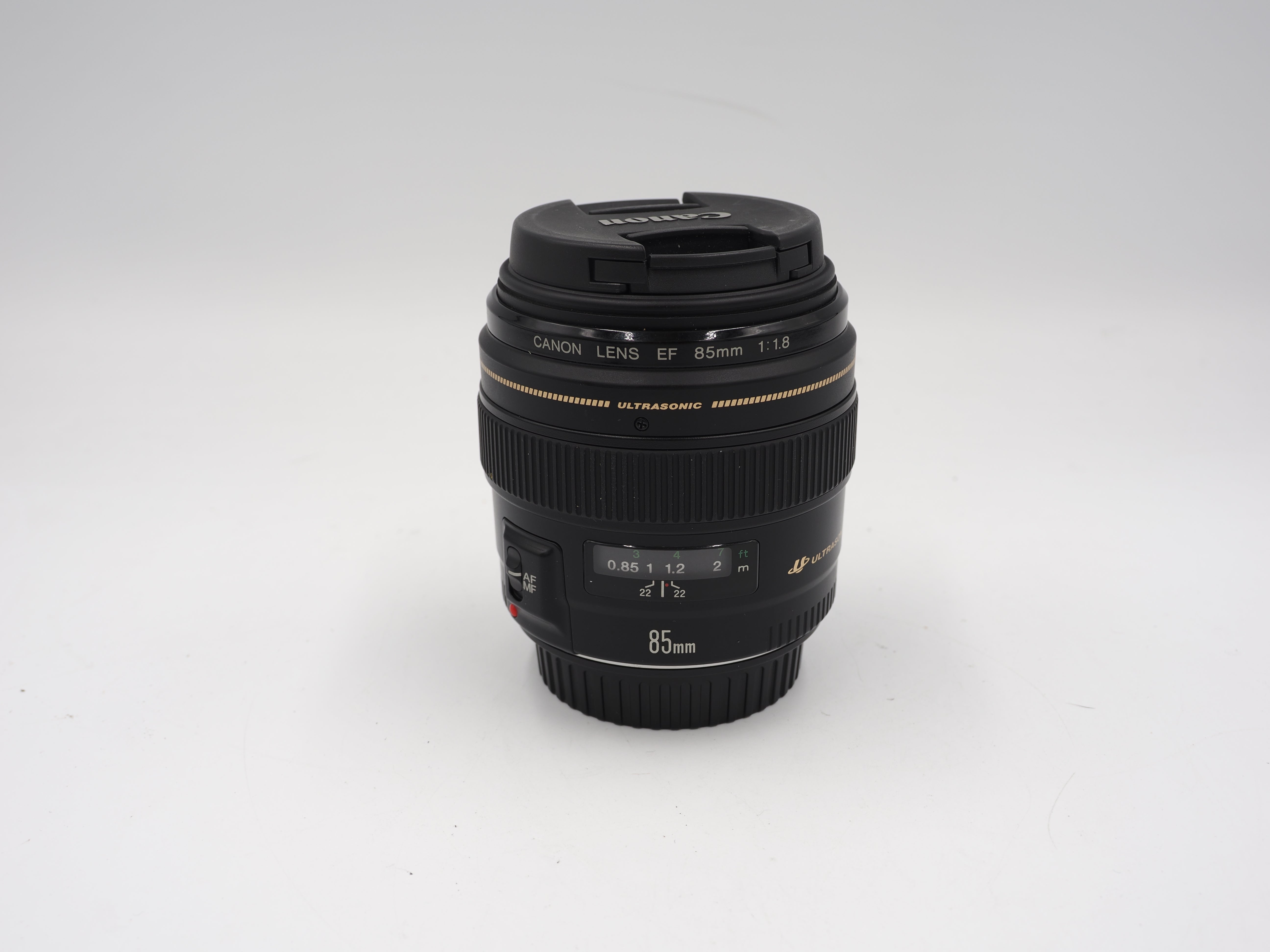 Used Canon EF 85mm f/1.8 lens #7064