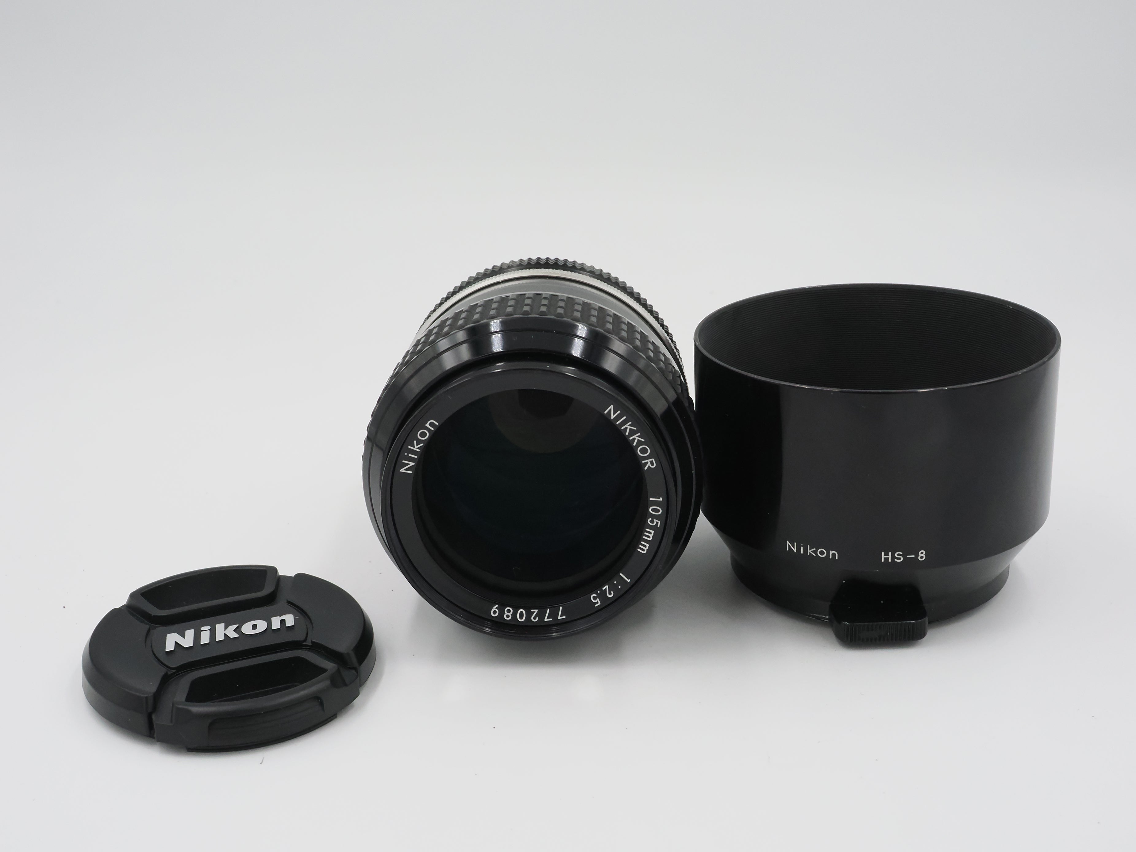 Used Mint Nikon Ai 105mm f2.5 lens #6762