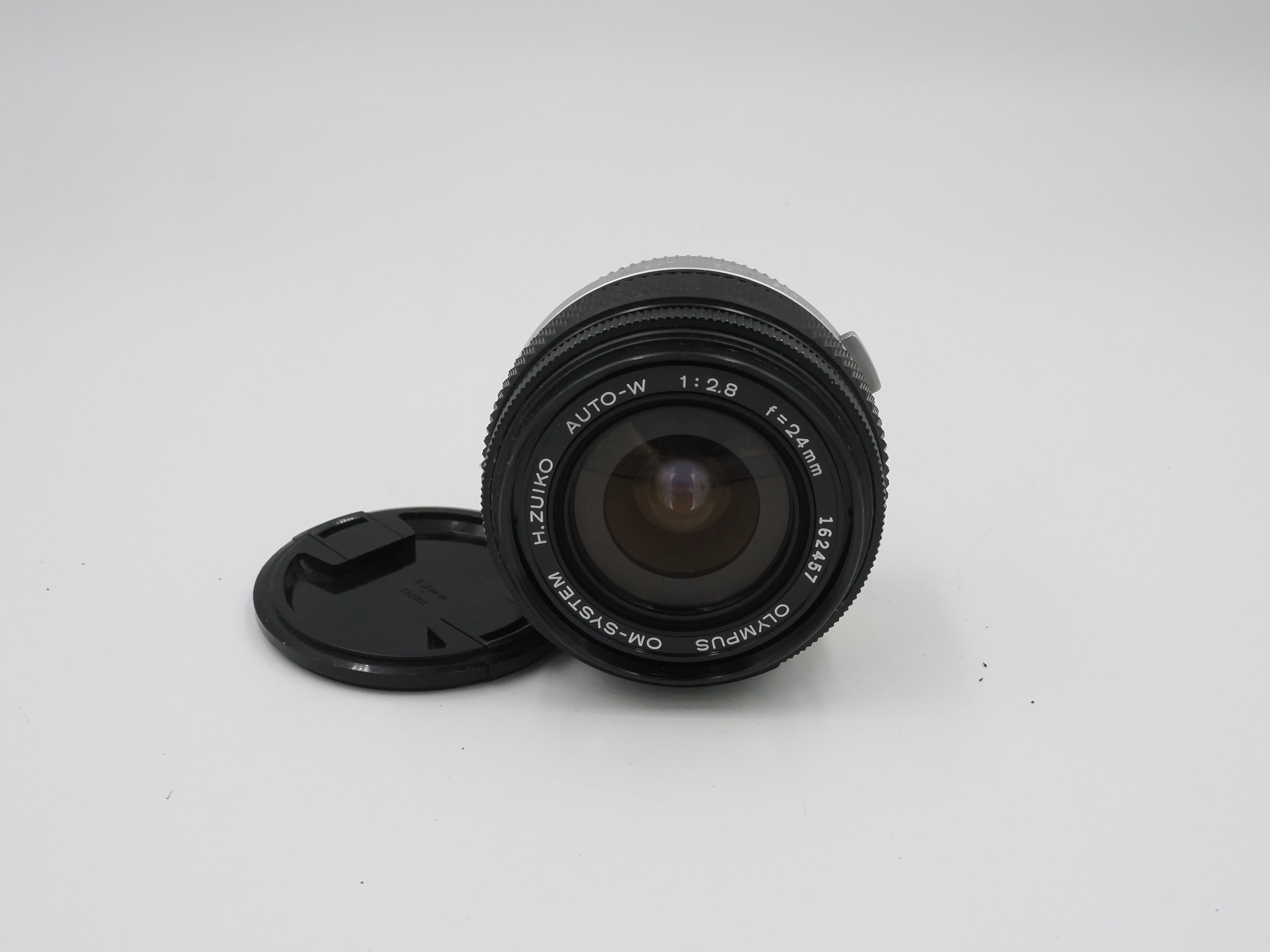 Used Olympus OM System Auto-W 24mm f2.8 lens #6763