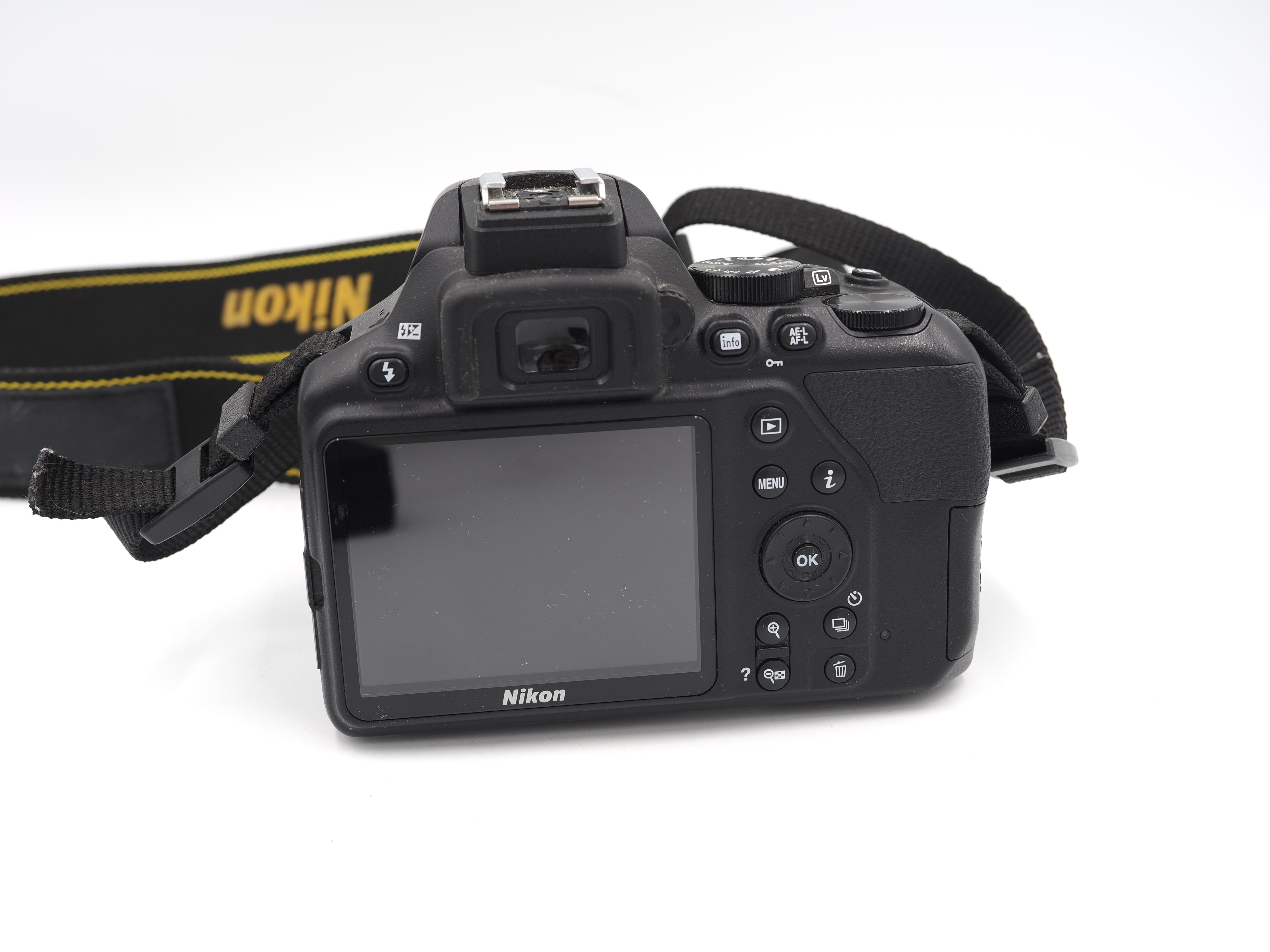 Used Nikon D3500 DSLR with Nikon 18-55mm Lens #7021