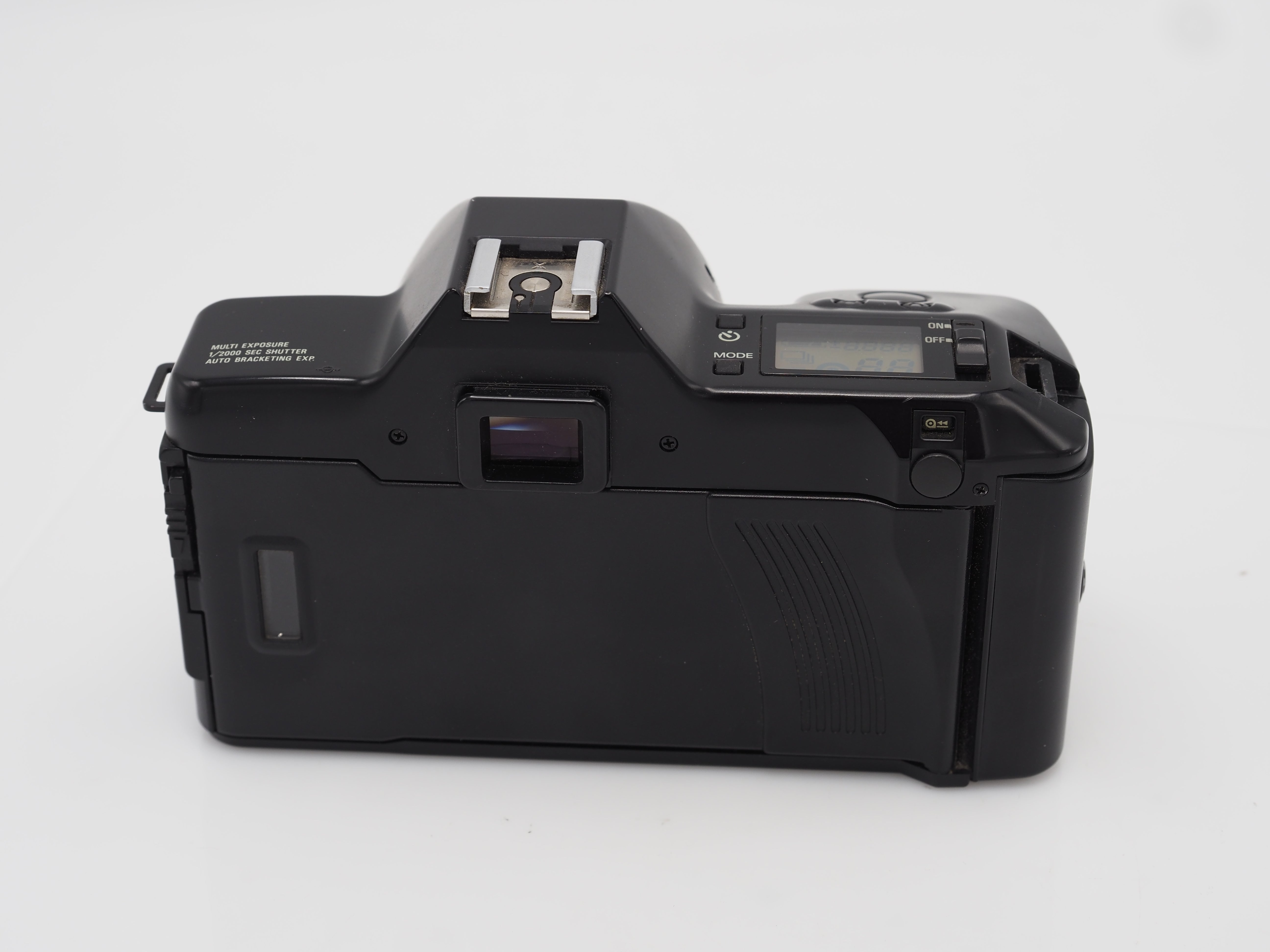 Used Ricoh KR-10m film camera with 50mm f2 lens #8958us